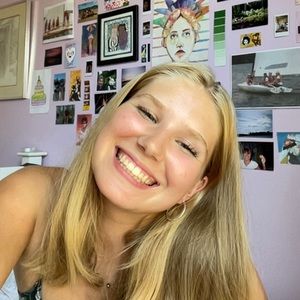 Meet your Posher, Ainsley